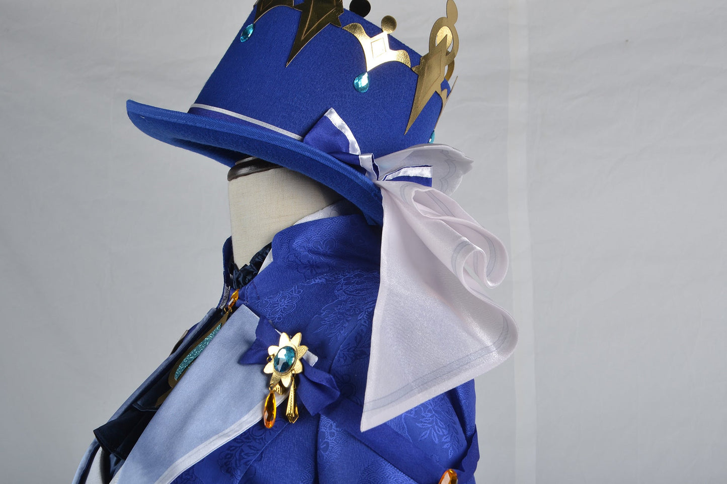 Costume de cosplay de Genshin Impact Focalors